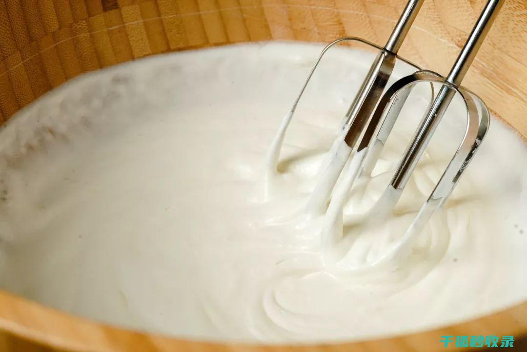 冬季打发奶油稳定秘籍，确保每一份甜点的成功 (冬季打发奶油怎么打)