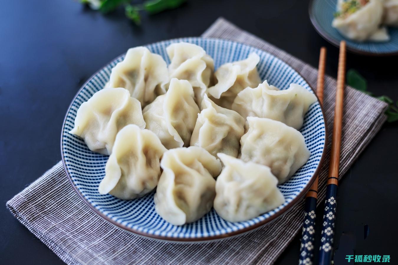 饺子馅豆子变色的背后：是质量问题还是人为因素？ (饺子馅豆子变黑能吃吗)